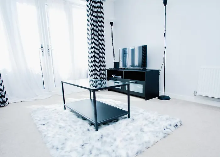Mills Apartment - Two Bedroom En-Suite Apartment