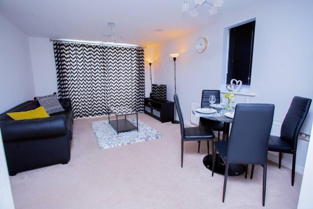Apartment Mills - Two Bedroom En-suite